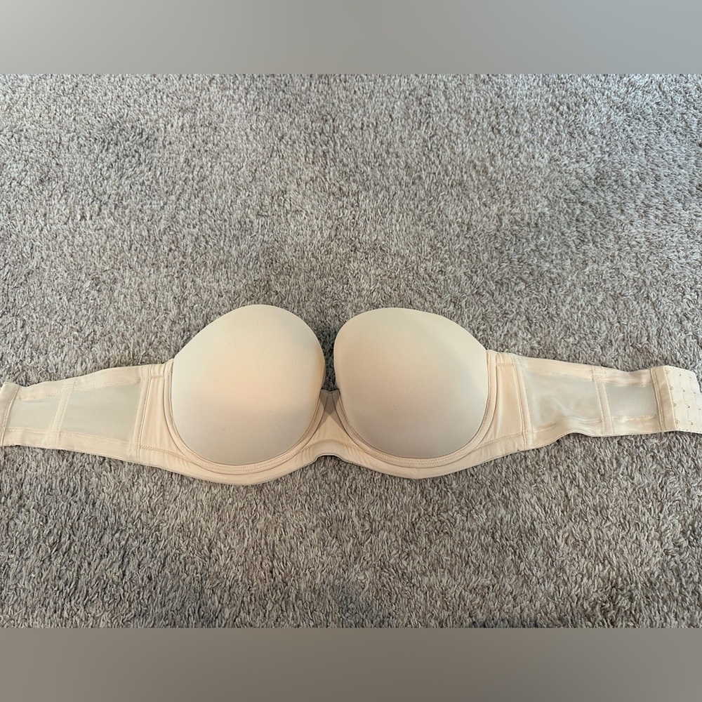 Like New Wacoal Strapless - 36DDD